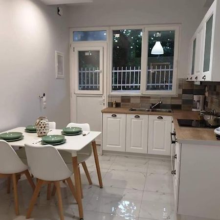 Eytyhias Yard Apartments In Poros Poros Town Luaran gambar
