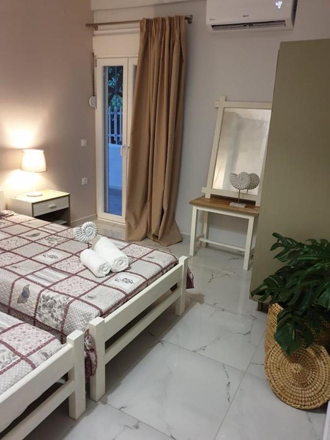 Eytyhias Yard Apartments In Poros Poros Town Luaran gambar