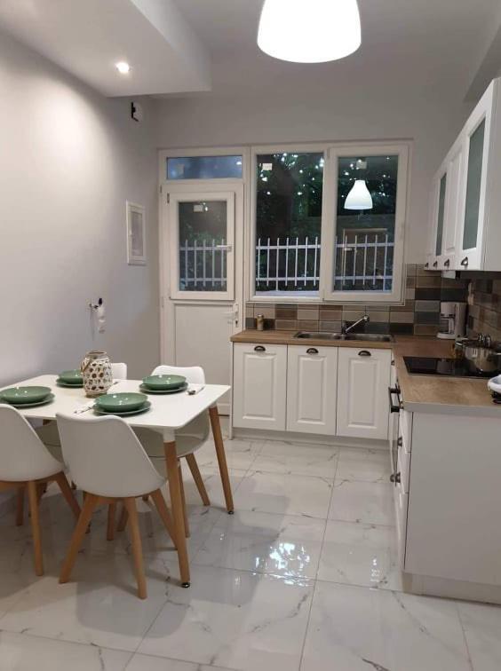 Eytyhias Yard Apartments In Poros Poros Town Luaran gambar