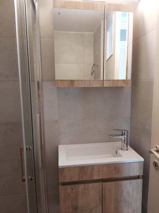 Eytyhias Yard Apartments In Poros Poros Town Luaran gambar