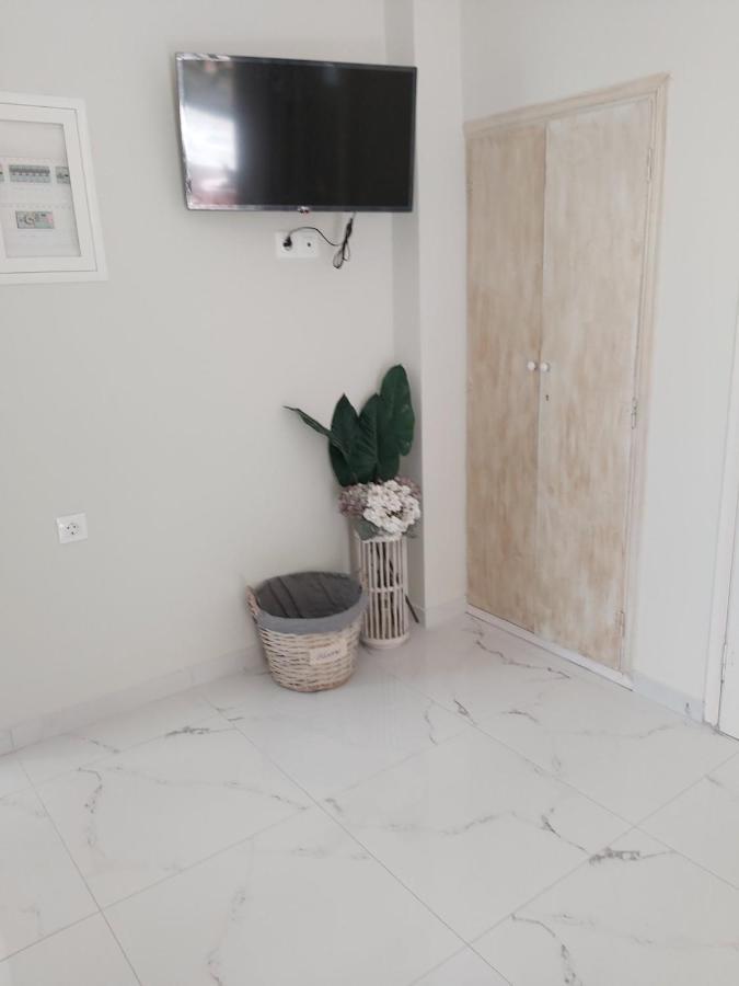 Eytyhias Yard Apartments In Poros Poros Town Luaran gambar