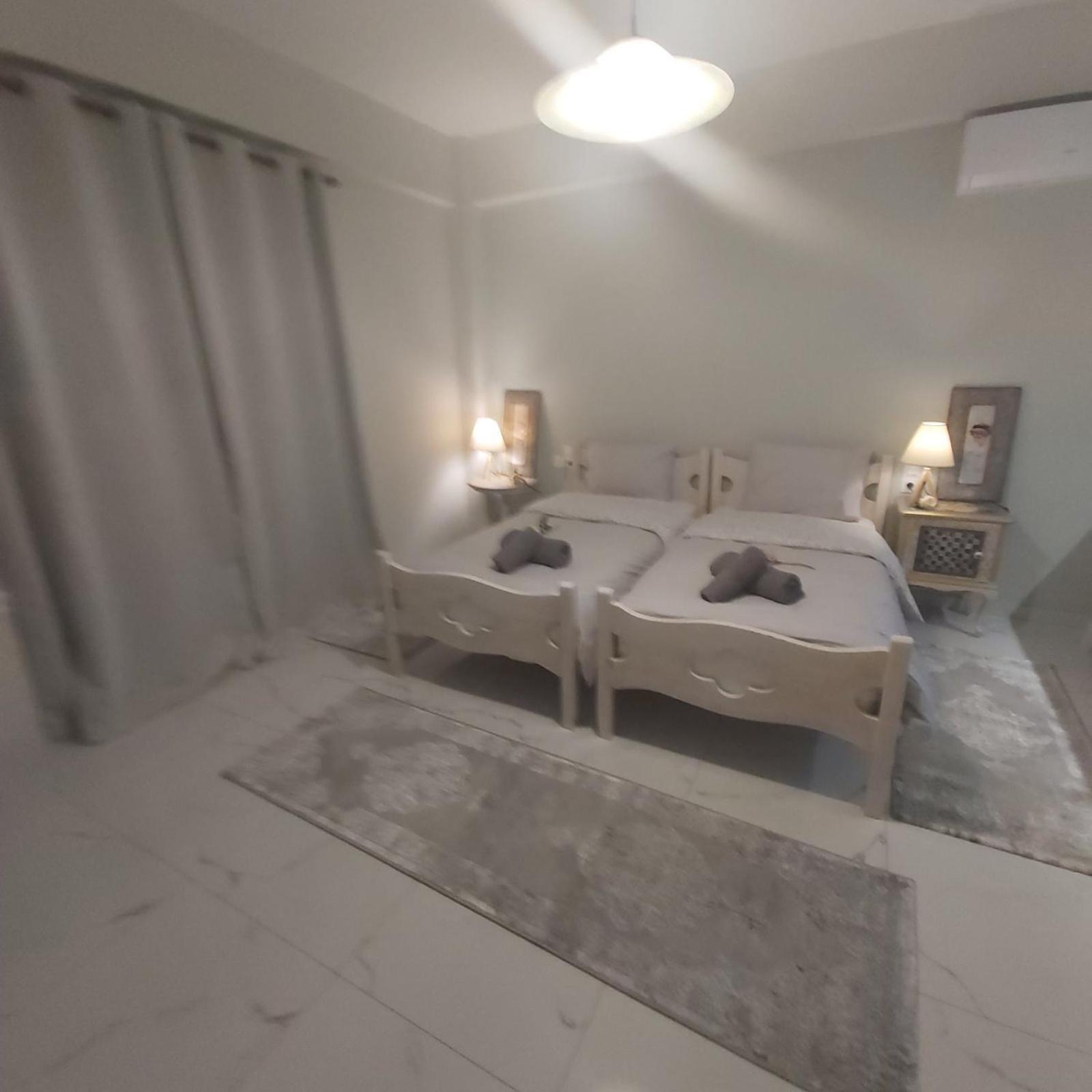 Eytyhias Yard Apartments In Poros Poros Town Luaran gambar